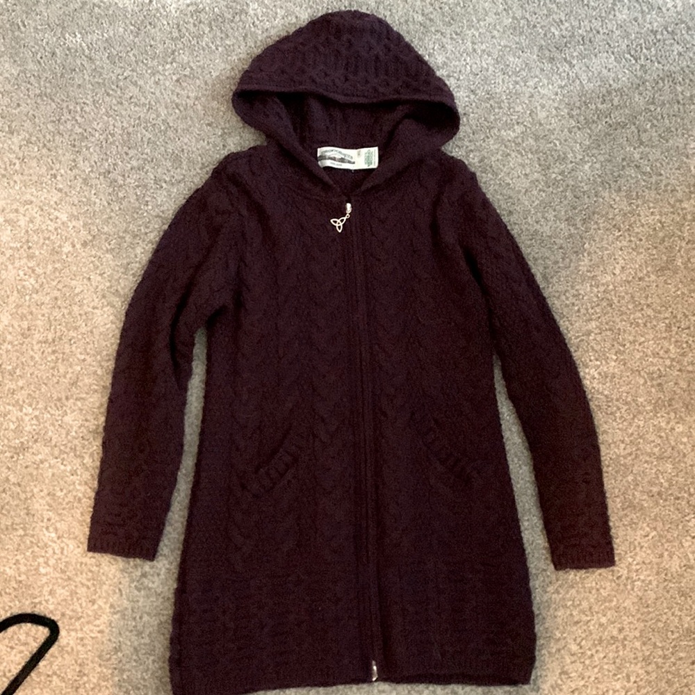 Hand kit cardigan. from Ireland. Worn once. Xs (fits big) perfect condition